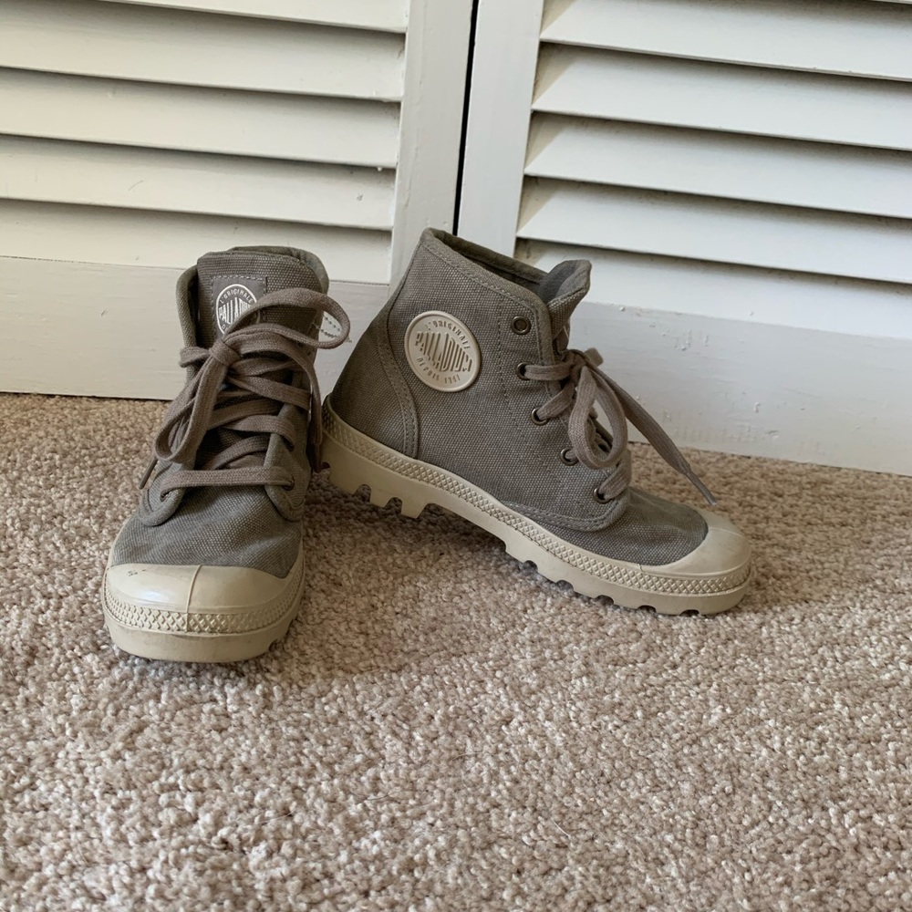 Palladium Pampa Boots Size 6.5